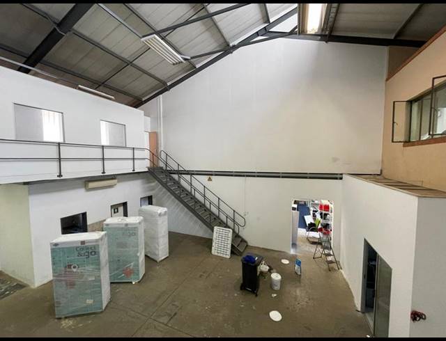 INDUSTRIAL PROPERTY TO RENT IN HENNOPSPARK